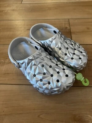 Crocs Metallic Geometric Silver Classic Clogs Unisex, Brand New, Size M-5, W-7 - Image 1 of 4