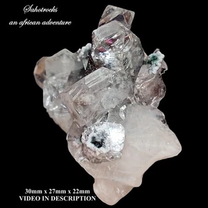 Apophyllite hematite and calcite - Poona mining district India - Picture 1 of 12