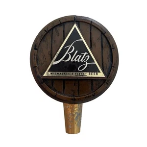 Vintage Blatz Milwaukee’s Finest Beer Tap Handle Pull Knob - Picture 1 of 6