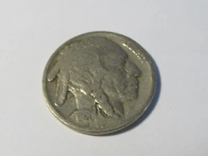 1920 P Buffalo Nickel in VG Very Good Condition  - Picture 1 of 2