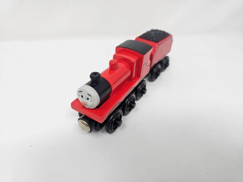 Thomas & Friends Wooden Railway James goes Buzz Buzz 1999 Train Tank Engine READ Cover