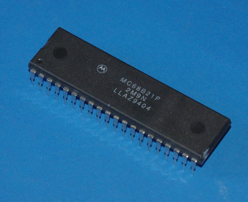 MOTOROLA MC68B21P Periphal interface Adapter - DIP-40 // PIA IC für Flipper CPU - Bild 1 von 1