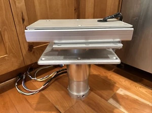 Springfield Marine 1271390 Mainstay/Slide, Electric, 4"-10", 11.5" x 9" Base - Picture 1 of 11