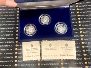 MEDAGLIA PRIMA SECONDA TERZA COMMEMORATIVA ARGENTO FERRARI FRAPICCINI C. 3922-2 - Foto 1 di 3