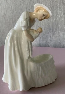 ROYAL DOULTON CHINA LADY FIGURE DOLL MOTHER & BABY MODEL No HN 3353 PERFECT - Picture 1 of 9