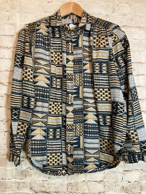 Top de seda Bernini para mujer 10 azul marino y tostado estampado de diamantes azteca oculto con botones Foto 1 de 4