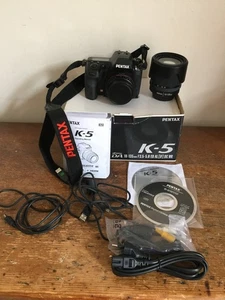 Pentax K-5 Digital Camera, 1:3.2 21mm AL & 1:3.5-5.6 18-135mm lenses, box, book - Picture 1 of 23
