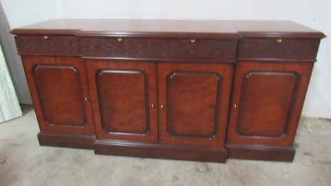 Henkel Harris Buffet Sideboard Chippendale Mahogany Cover