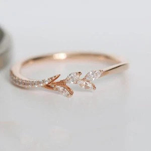 14k Gold Tiny Ladies Pieces Of Exquisite Ring Diamond Small Fresh Engagement - Picture 1 of 7