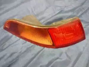 Porsche 993 911 Turbo 1993-1998 Hinten hinten nah Beifahrer links Rückleuchte - Bild 1 von 2