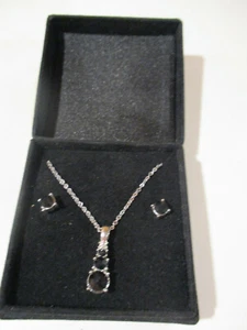 NEU Halskette Ohrring Silberfassungen und Anhänger Halskette schwarzer Stein so hübsch! - Bild 1 von 6