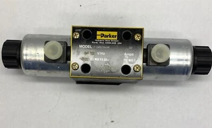 Parker Hydraulic Directional Control Solenoid Valve 3-POS D05 24VDC D3W1CNJW - Picture 1 of 5