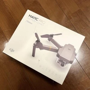 DJI Mavic Pro Fly More Combo Drone with Remote Controller Soft Case Box Charger - Afbeelding 1 van 8