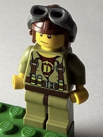 Lego Hero 5887 5888 5886 Helicopter Pilot Dino Minifigure