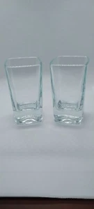Set Of 2 Vintage Square Shot glasses - Picture 1 of 6