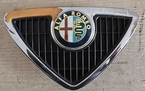 Mascherina Stemma Logo Alfa Romeo Originale - Picture 1 of 3