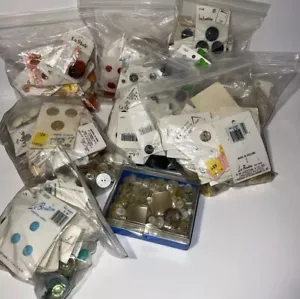 Estate Sale Find VTG HUGE Lot Buttons LaBouton LaMode Streamline Lansing Oh! My! - Picture 1 of 23
