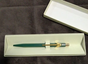 Rolex Neuheit Caran d'Ache grün/gold Klopf Typ Kugelschreiber (blaue Tinte) wz/Box - Bild 1 von 6