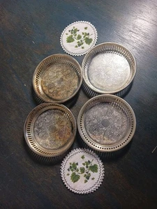 Set aus 4 versilberten Untersetzern mit Paar Vintage Punze Untersetzer Einlagen - Bild 1 von 14