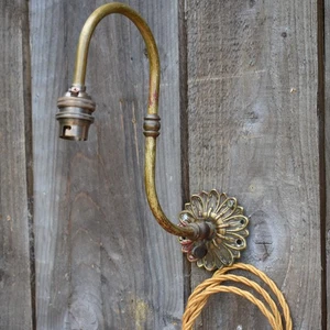 Antique Exquisite Flower Cast Brass Converted Gas Wall Task Light Fully Rewired - Picture 1 of 4