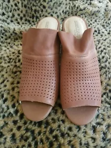 Adam TUCKER for ME TOO Women's Shoes Sz. 8.5 - Picture 1 of 5