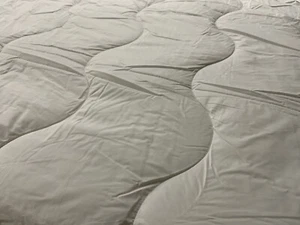 15 TOG SUPER KING SIZE MICROFIBRE WAVE SECTION DUVET HIGH QUALITY QUILT B335 - Picture 1 of 3