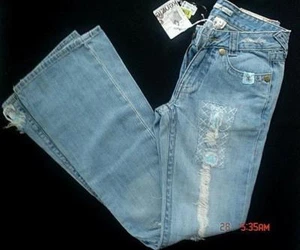 Kenzie Juniors Womens Misses Patch Distressed Light Denim Jeans Pants 4  NWT New - Picture 1 of 1