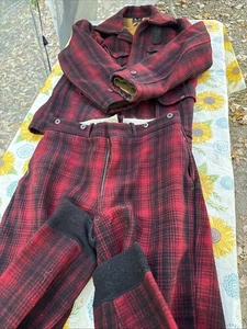 VINTAGE SET Woolrich Men's Hunting Jacket Size 42 Pants 32 Red Plaid - Picture 1 of 14