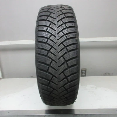 235/65R17 Nexen Winguard Winspike 3 104T Used Tire (11/32nd) NO PATCHES! (QTY 1) - Image 1 of 4