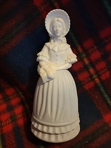 Avon Victorian Fashion Figurine decantur (Almost Full) Bird of paradise cologne - Picture 1 of 3