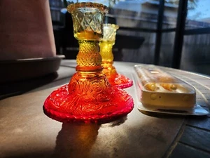 Set Of Two Vintage Glass Sunset Amberina Candlesticks + Tapers - Picture 1 of 9