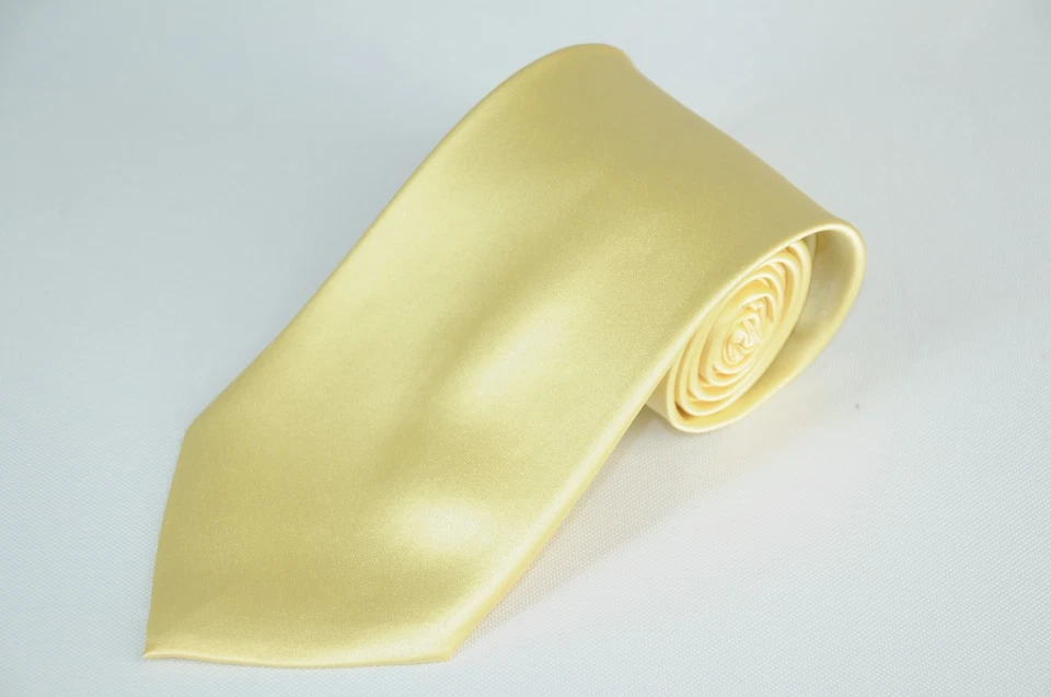 Lord R Colton Satin Silk Tie - Solid Light Yellow Necktie - 56 x 3.25 New - Image 1 of 1