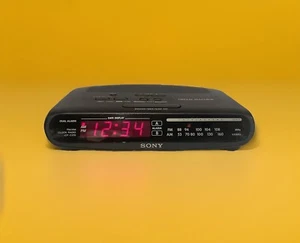Radio orologio digitale Sony Dream Machine ICF-C370 AM FM doppia sveglia testata funzionante - Foto 1 di 6