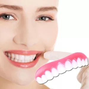 Smile Snap Veneers Instant Cosmetic Teeth Cover Fix One Size Fits All Perfect On - Picture 1 of 1