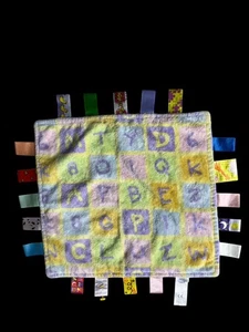 "Manta de seguridad Taggies pastel alfabeto y números bebé Lovey 12"" etiquetas coloridas" - Imagen 1 de 3