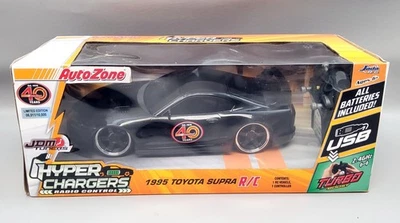 Toyota Supra Autozone 1995 40 aniversario coche con control remoto de Jada #31137 Foto 1 de 4