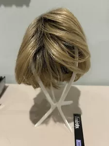 Wig By Hairdo - Shattered Bob - New In Original Box - # 18H318 - Picture 1 of 5
