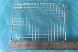 Bandeja de piso de acero inoxidable elevada 8,75"" x 7,75"" para jaula de ratón rata Allentown - Imagen 1 de 9