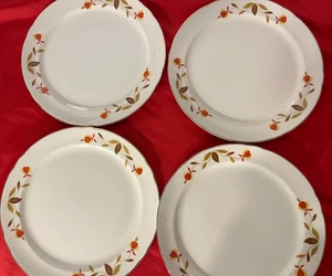 4 Hall's by Mary Dunbar HERBSTBLATT 9 1/8 Zoll Mittagsteller NEU - Bild 1 von 3