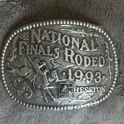 Nuevo 1993 HESSTON NFR FINALS NACIONALES RODEO Hebilla de Cinturón - Nuevo Stock Antiguo Coleccionista Foto 1 de 2