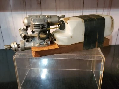 Magnum XLS 46 Model 2 Stroke R/C Airplane Engine Plane Motor - Image 1 of 4