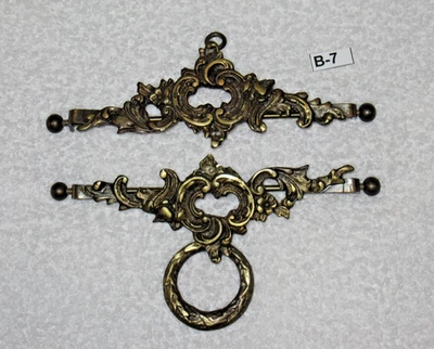 Juego de 2 colgadores de campana de latón antiguo B-7 ornamentado de 5 1/2" 140 mm  Foto 1 de 3