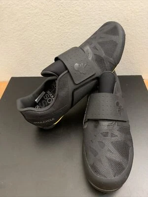 Zapato de Ciclismo SOULCYCLE x Pearl Izumi Skull Soul Legend EUR 47 US 13 Negro COMO NUEVO Foto 1 de 4