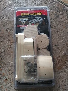 Lowes Build & Grow Monster Jam Dalmatian Mutt Truck Kit en bois - Photo 1/2
