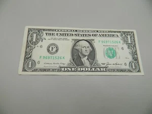 1985 SERIES ONE DOLLAR FEDERAL RESERVE NOTE OFF CENTER ERROR - Picture 1 of 2