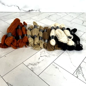 Vintage Laine Tapisserie DMC Yarn 20 Skeins 8 Meters Each Different Colors - Picture 1 of 3