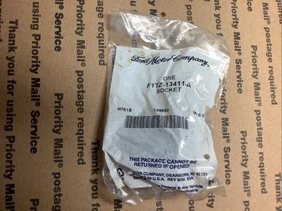 Nos OEM Ford Taillight Lamp Bulb Socket F1TZ-13411-A Ford Mercury 1995-2005 - Image 1 of 3