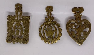 3 Brass Footed VTG Trivets - Picture 1 of 9