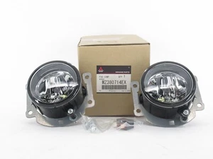New Genuine OEM Mitsubishi Fog Light Kit 2017 - 2020 Mirage G4 MZ380714EX - Picture 1 of 1