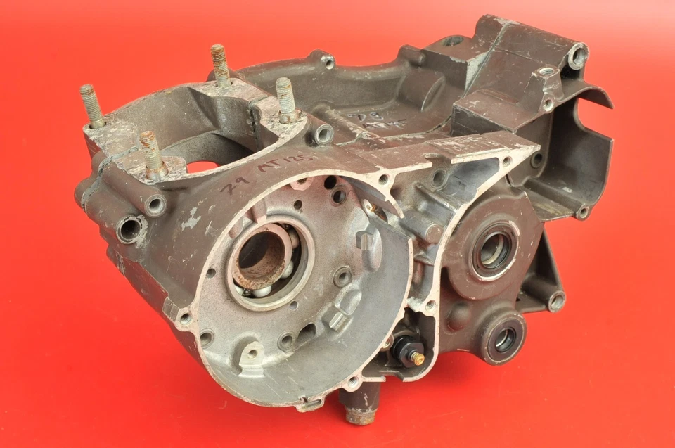 Honda MT125 MT 125 1979 Elsinore motor izquierdo derecho cárter cárter mitad Foto 1 de 4